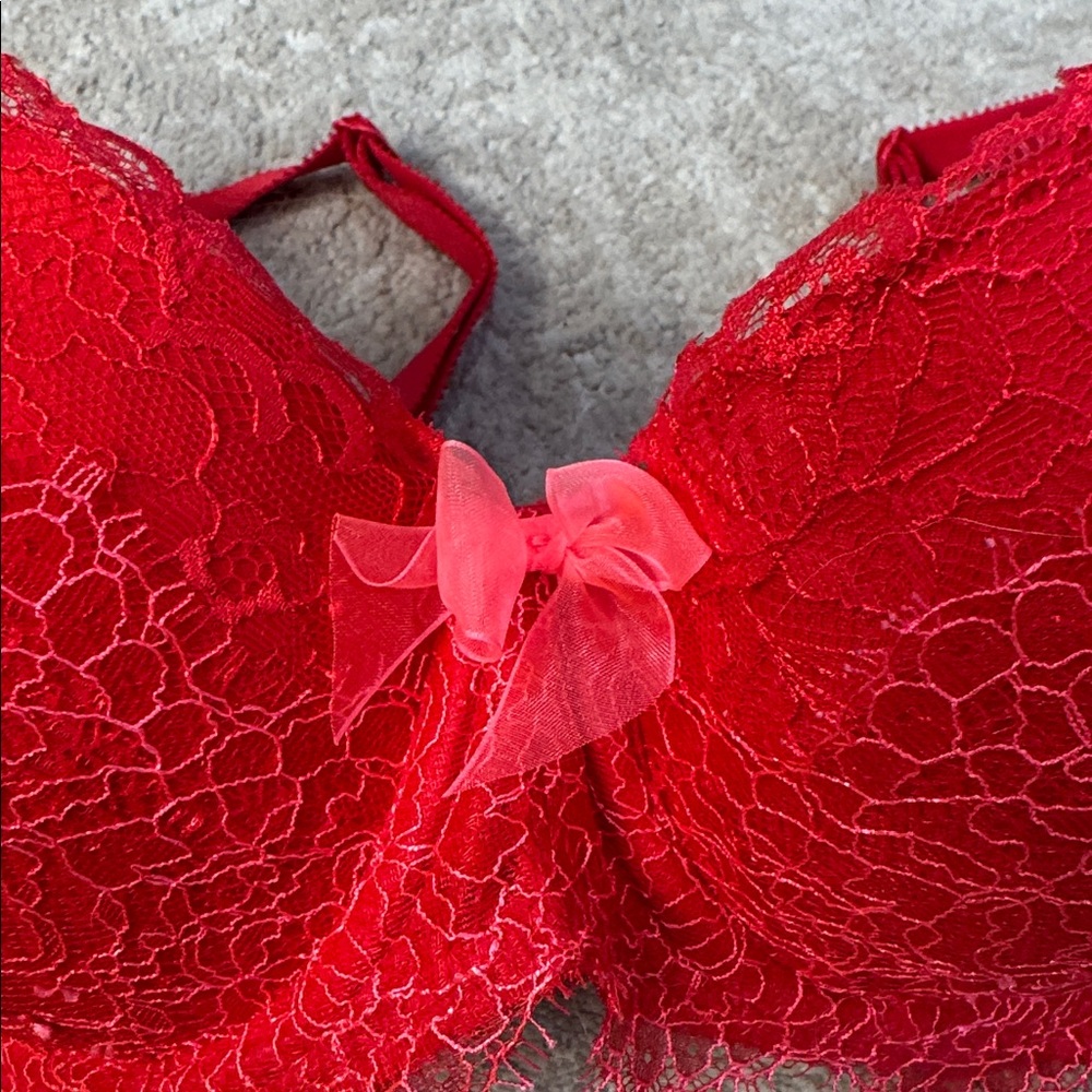 Victoria's Secret Vibrant Red Lace Bra - Picture 4 of 7